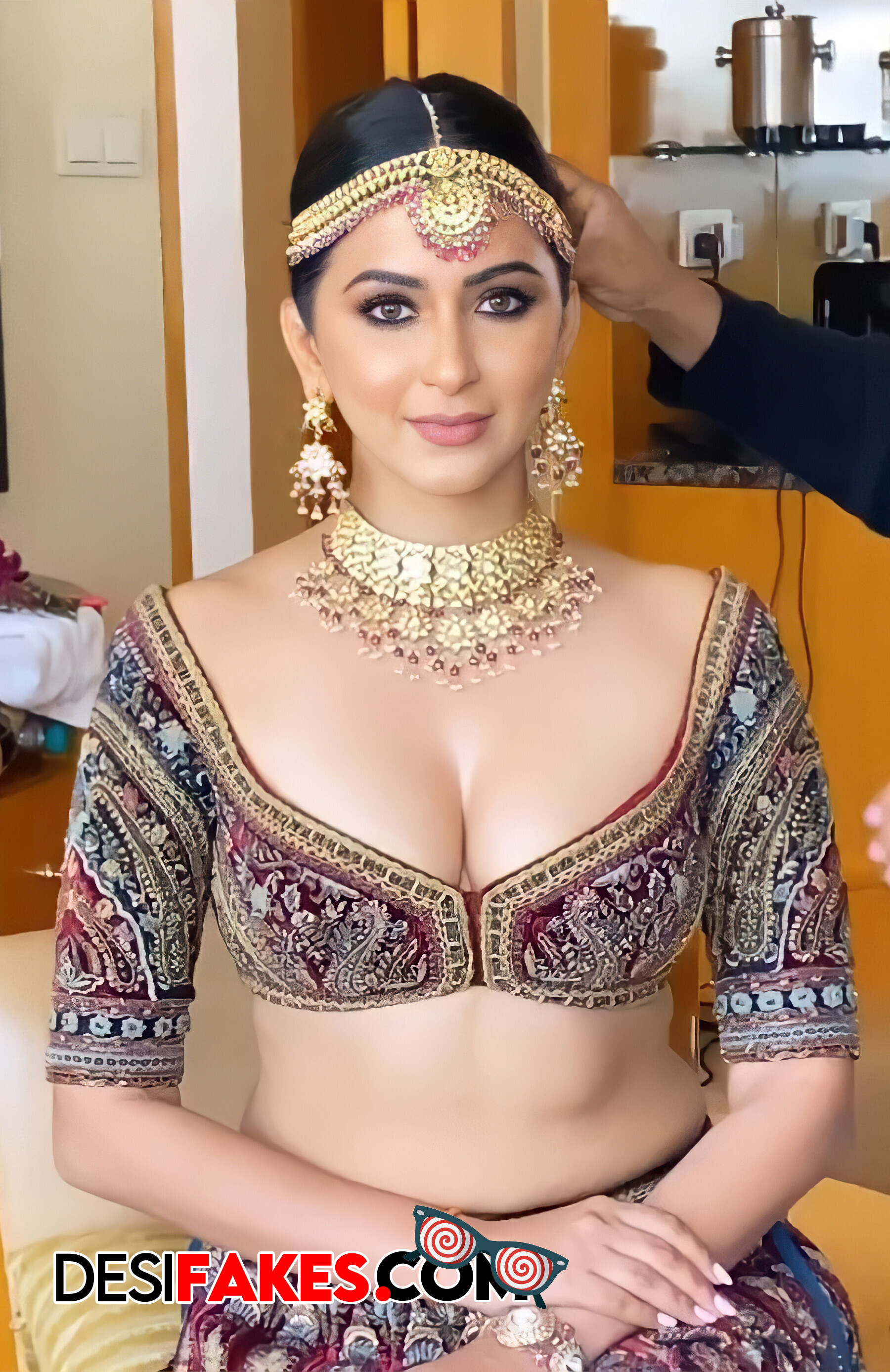 eshnaya maheshwari huge boobs navel lehenga sexy deep cleavage