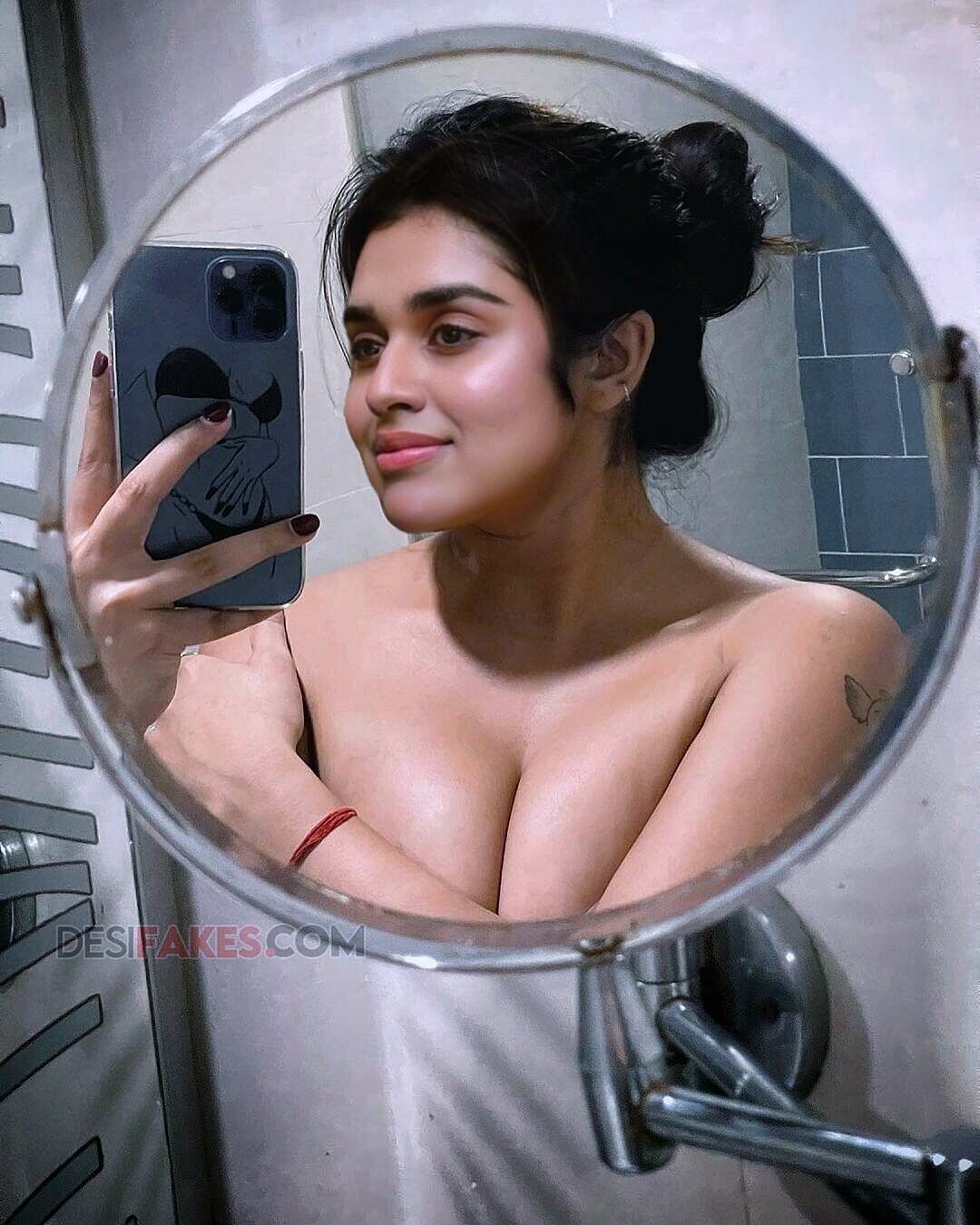 Meenakshi Govindarajan leaked nude selfie